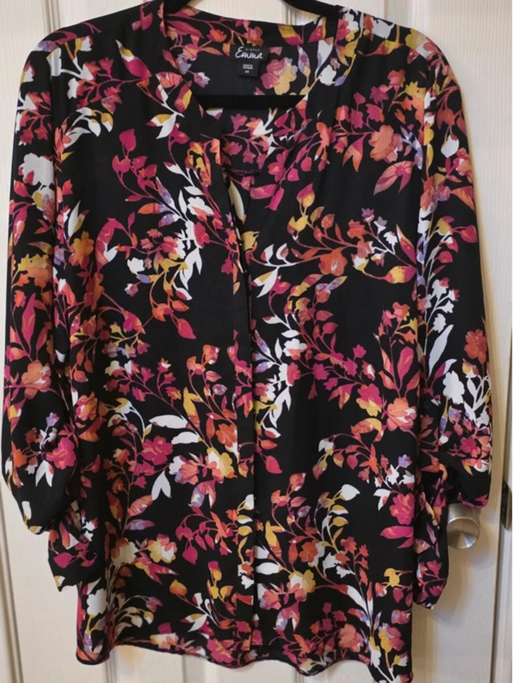 Woman's 2X floral blouse